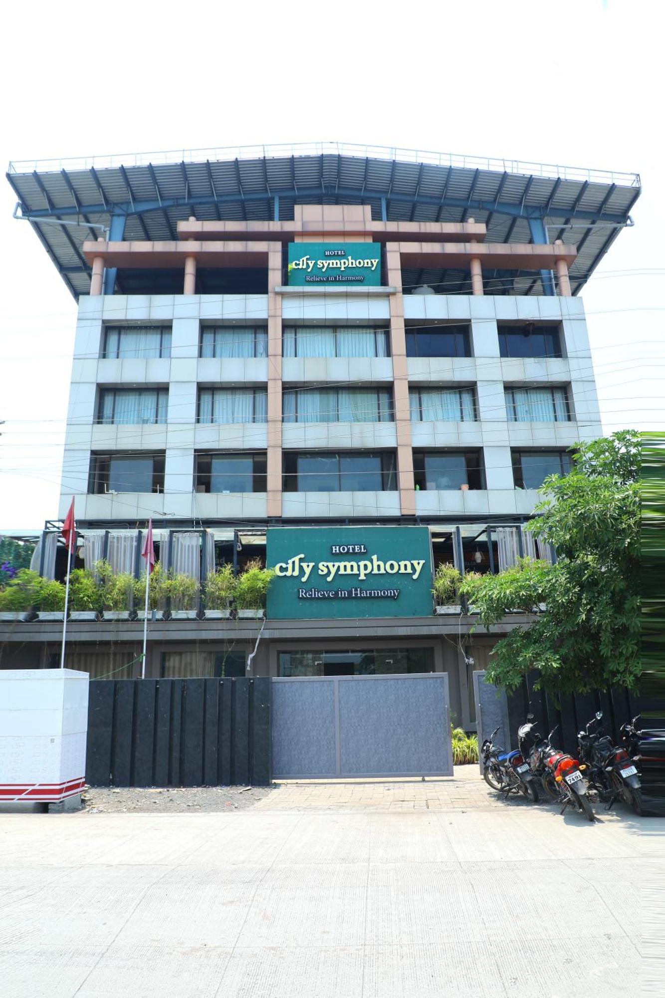 Hotel City Symphony Nānded Esterno foto